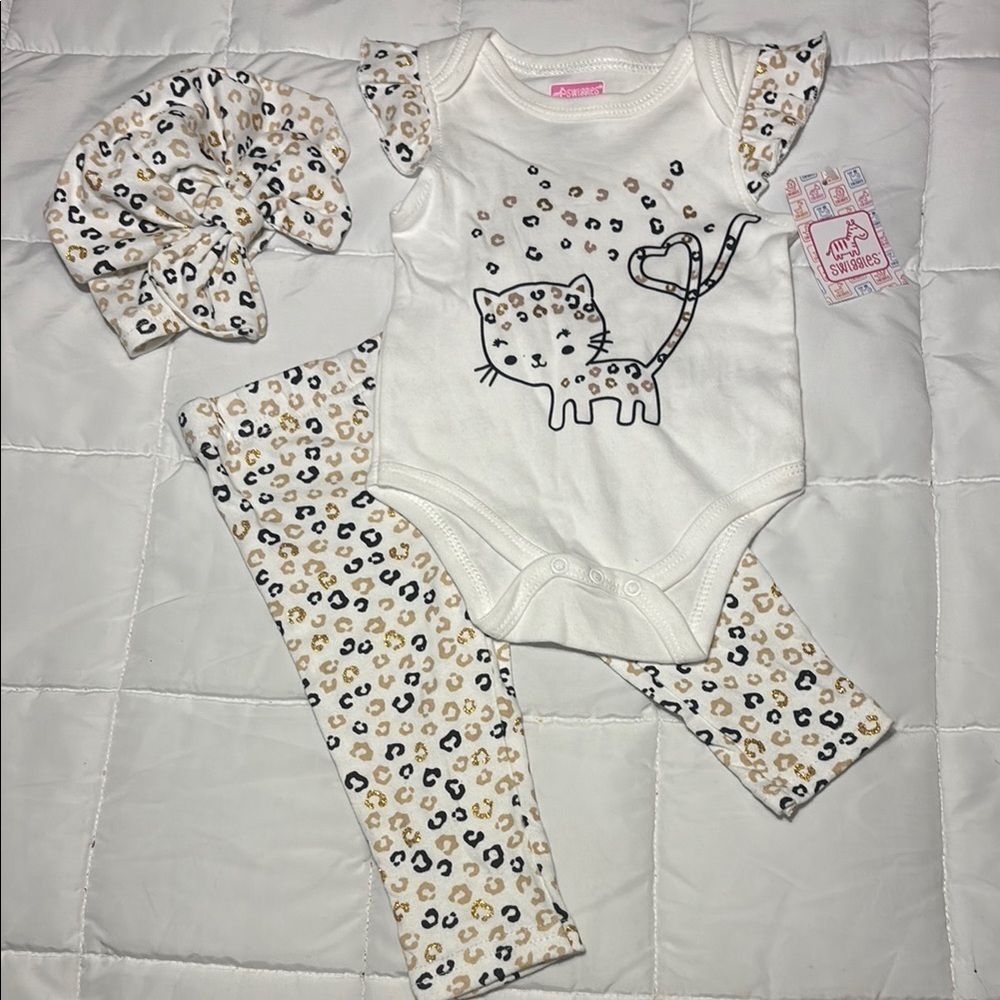 White, Gold & Black Leopard Print Baby Outfit Onsie, Pants, and Hat - Picture 1 of 5
